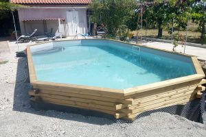 Realizzazione - Piscina con struttura autoportante in legno a Toscanella